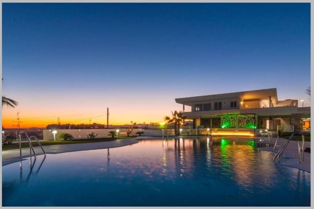 3 Zimmer Penthouse zu verkaufen in Fuengirola mit Pool Garage - 765.000 € (Ref: 9434626)