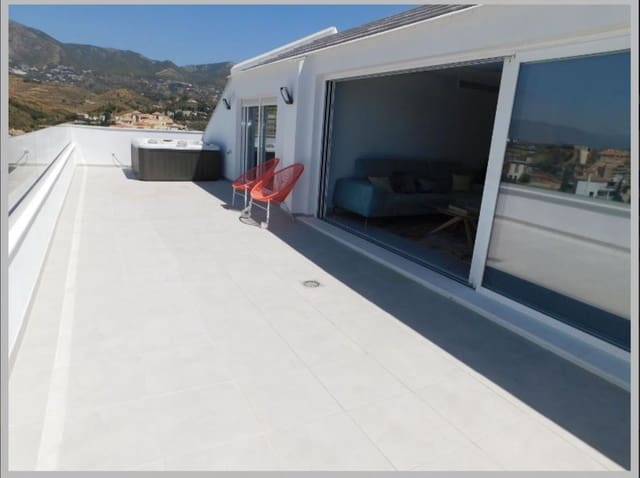 3 Zimmer Penthouse zu verkaufen in Fuengirola mit Pool Garage - 765.000 € (Ref: 9434626)