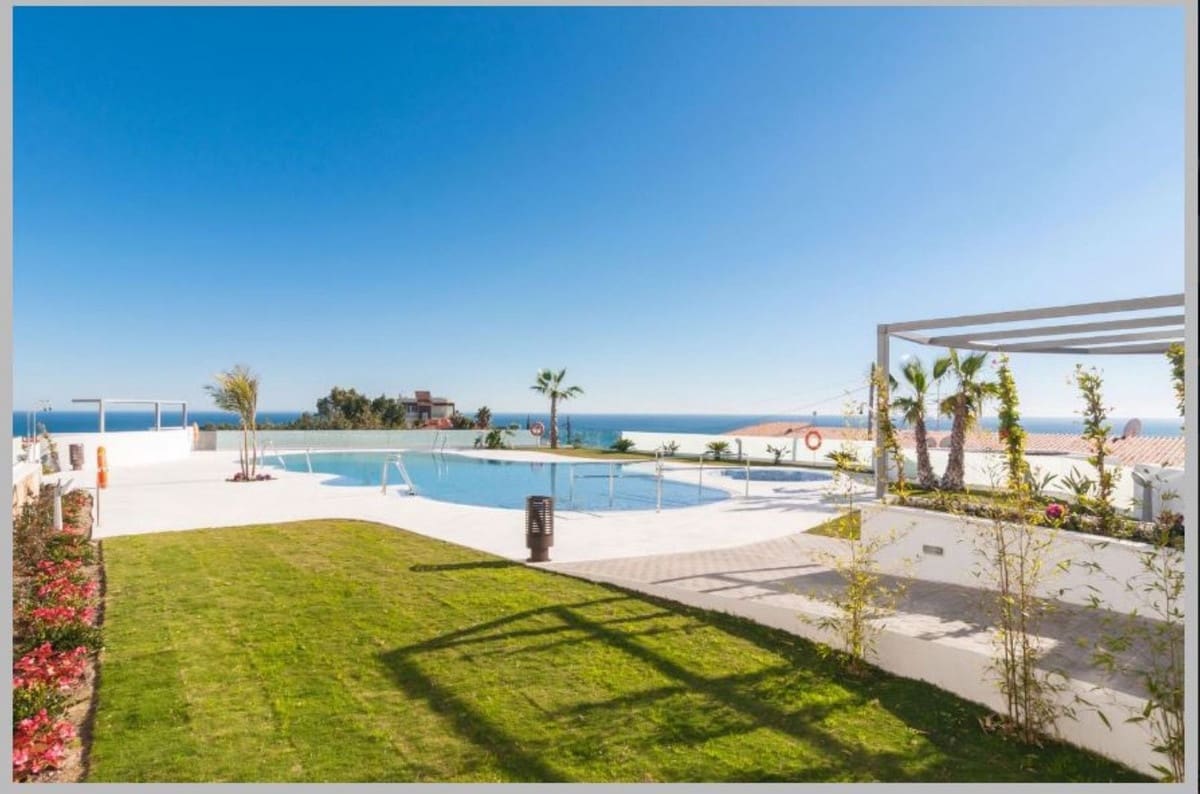 3 Zimmer Penthouse zu verkaufen in Fuengirola mit Pool Garage - 765.000 € (Ref: 9434626)