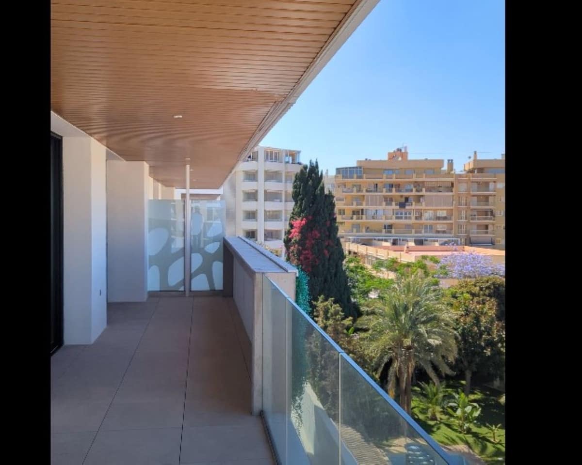 3 bedroom Apartment for sale in Fuengirola with pool garage - € 947,000 (Ref: 9434628)