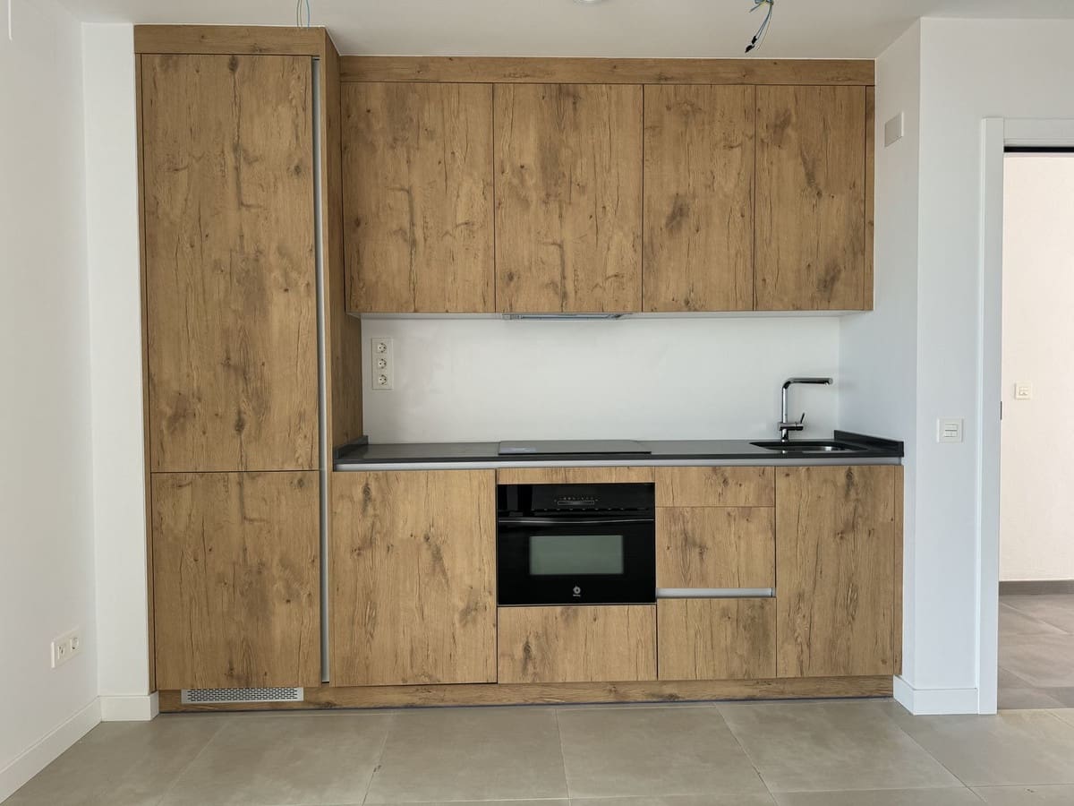 2 bedroom Apartment for sale in Fuengirola with pool garage - € 499,000 (Ref: 9434632)