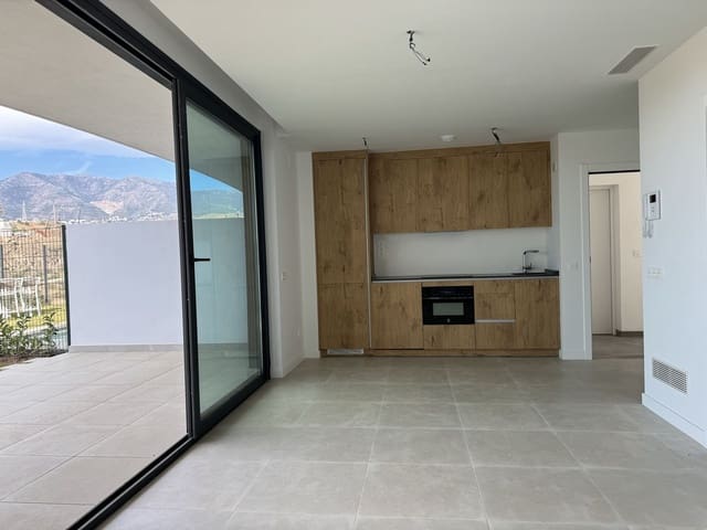 2 bedroom Apartment for sale in Fuengirola with pool garage - € 499,000 (Ref: 9434632)