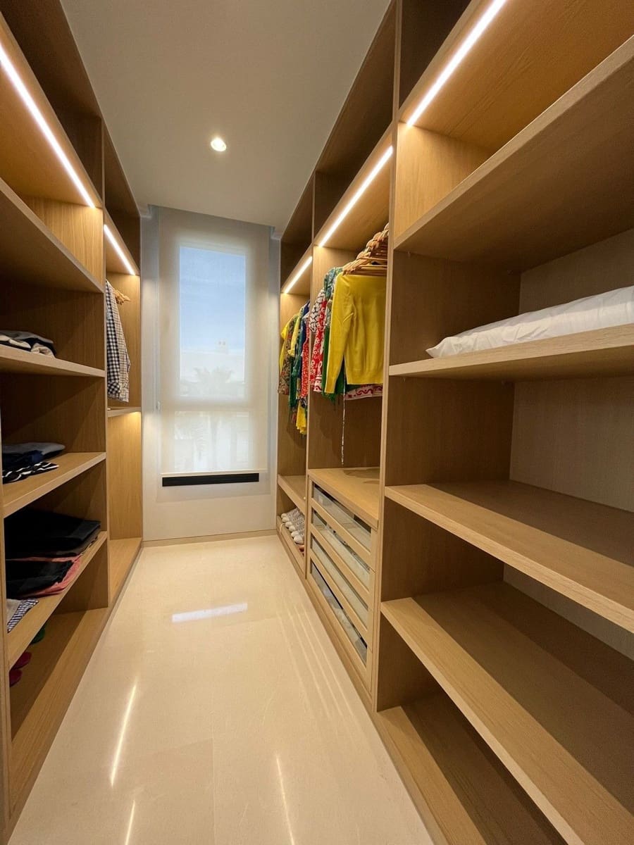 4 bedroom Villa for sale in Cancelada with garage - € 1,990,000 (Ref: 9434635)