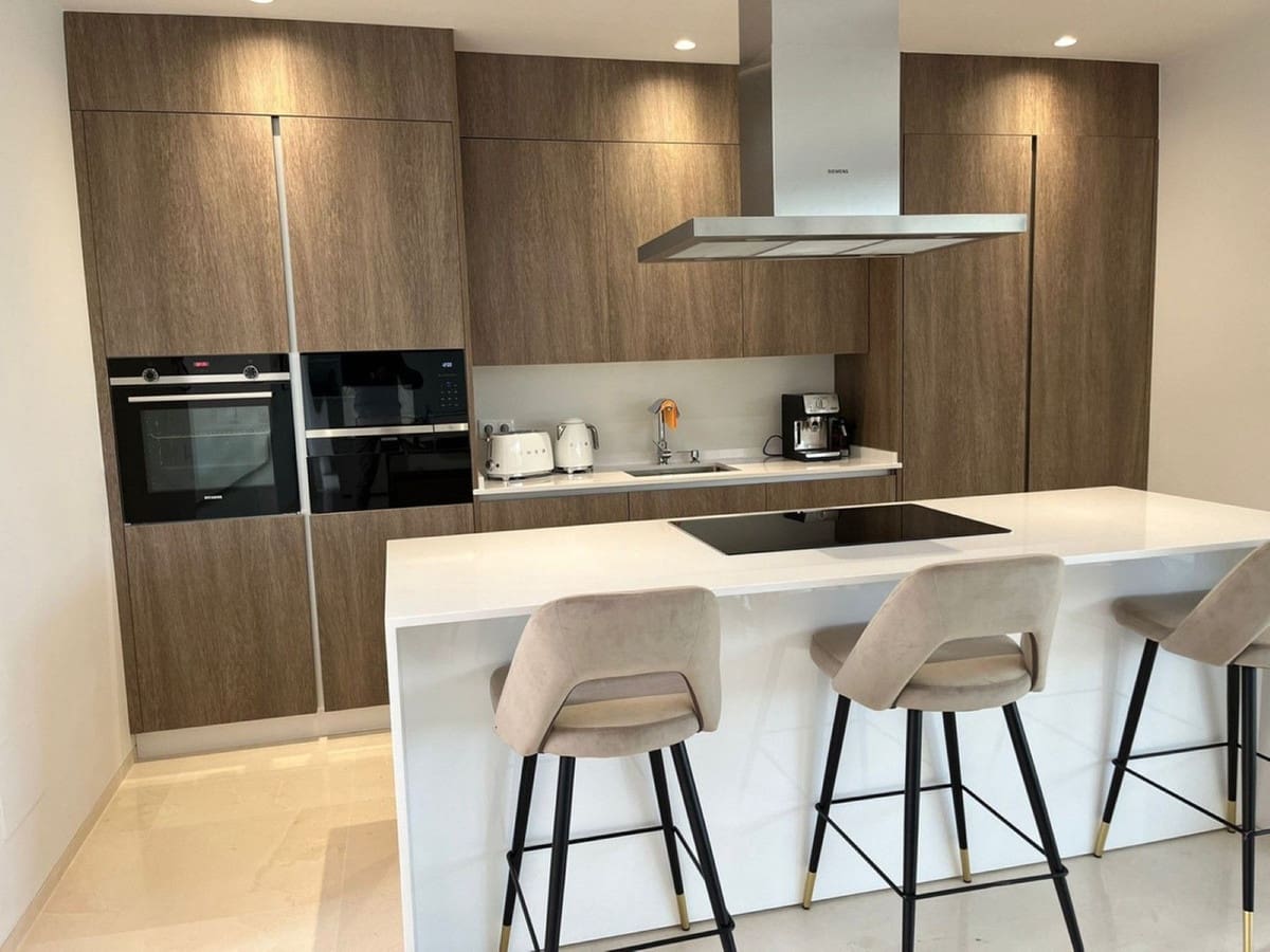 4 bedroom Villa for sale in Cancelada with garage - € 1,990,000 (Ref: 9434635)