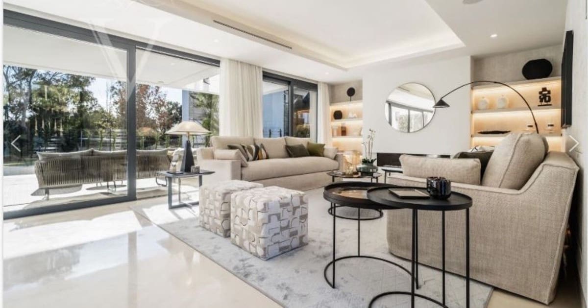 4 bedroom Villa for sale in Cancelada with garage - € 1,990,000 (Ref: 9434635)