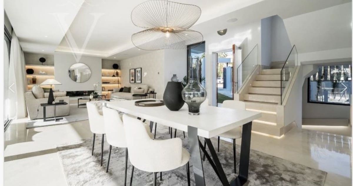 4 bedroom Villa for sale in Cancelada with garage - € 1,990,000 (Ref: 9434635)