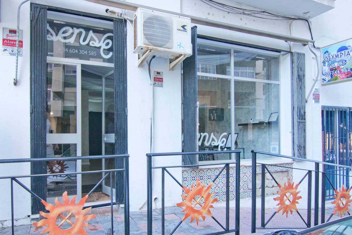 Commercial for sale in Fuengirola - € 135,000 (Ref: 9434639)