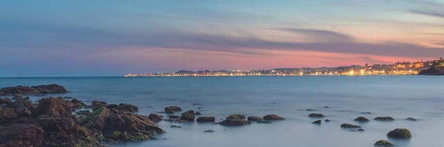 Apartamento de 2 habitaciones en Fuengirola en venta con piscina garaje - 390.000 € (Ref: 9434645)