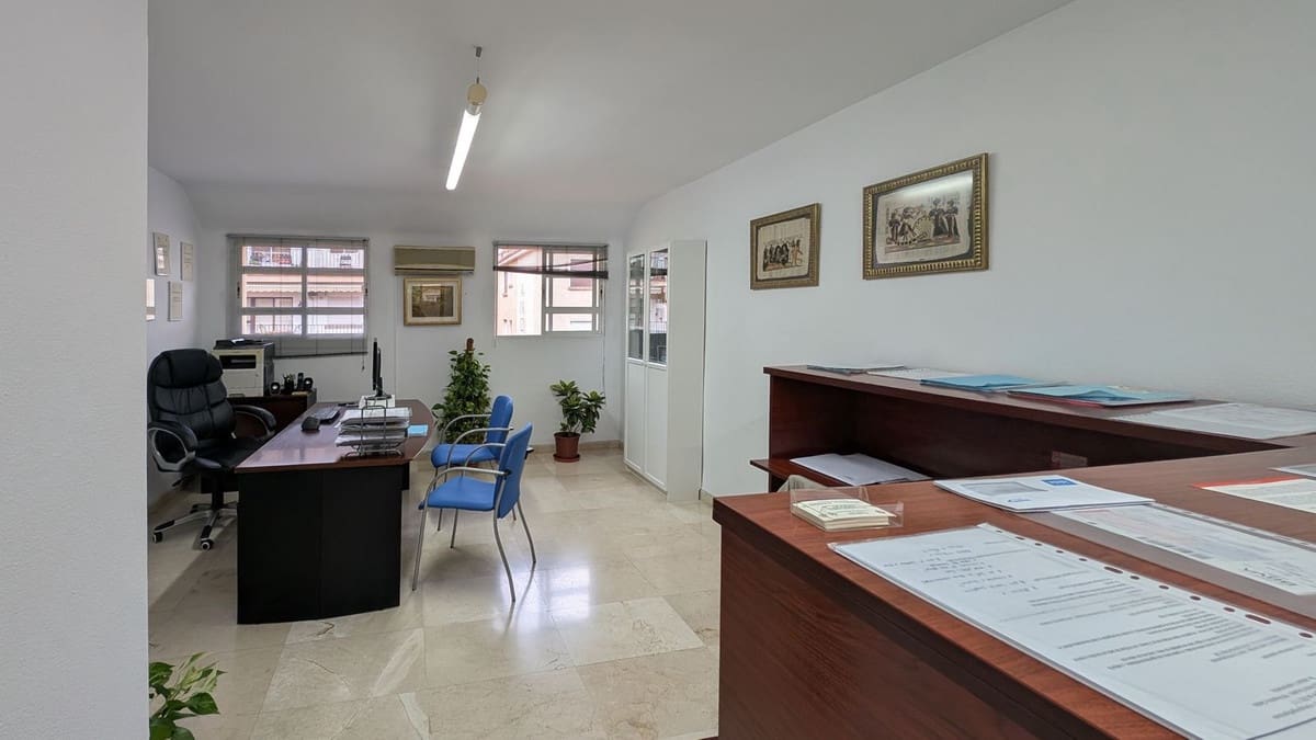 Oficina en Fuengirola en venta - 127.300 € (Ref: 9449559)