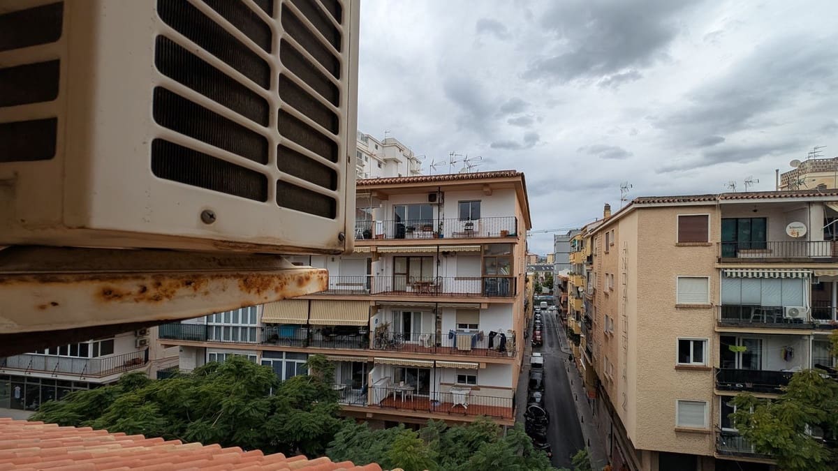 Oficina en Fuengirola en venta - 127.300 € (Ref: 9449559)