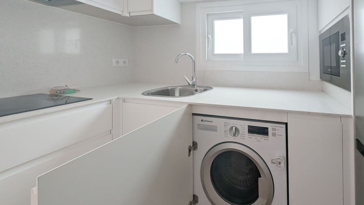 2 bedroom Apartment for sale in Las Lagunas de Mijas with garage - € 215,000 (Ref: 9462879)