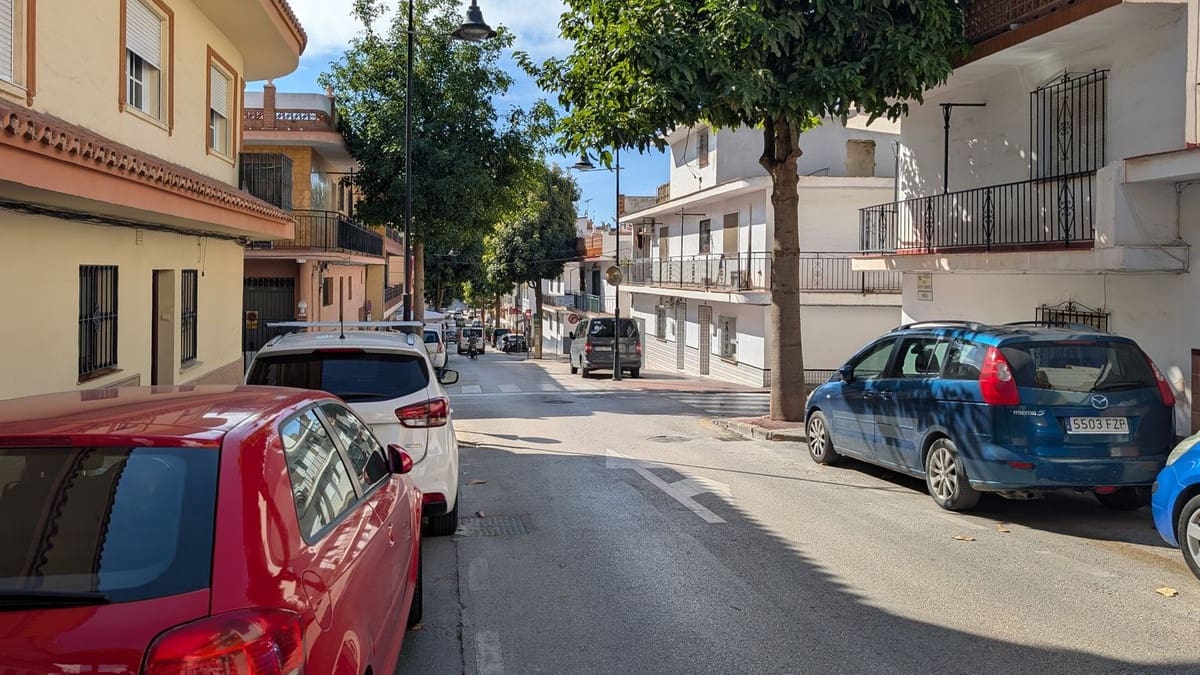 2 bedroom Apartment for sale in Las Lagunas de Mijas with garage - € 215,000 (Ref: 9462879)