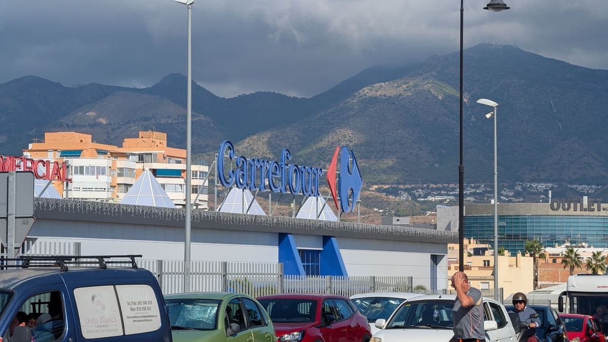 2 bedroom Apartment for sale in Las Lagunas de Mijas with garage - € 215,000 (Ref: 9462879)