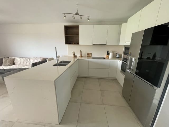 1 slaapkamer Appartement te koop in San Miguel de Abona met zwembad - € 249.500 (Ref: 10014622)