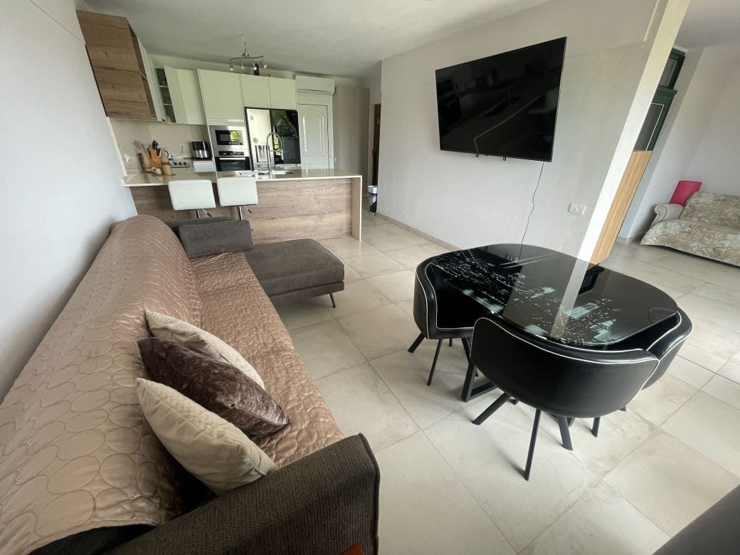 1 slaapkamer Appartement te koop in San Miguel de Abona met zwembad - € 249.500 (Ref: 10014622)