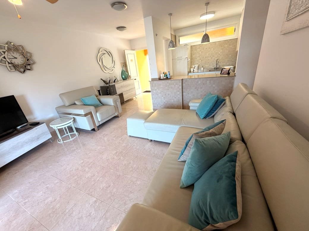 2 bedroom Apartment for sale in San Miguel de Abona with pool garage - € 350,000 (Ref: 10060567)