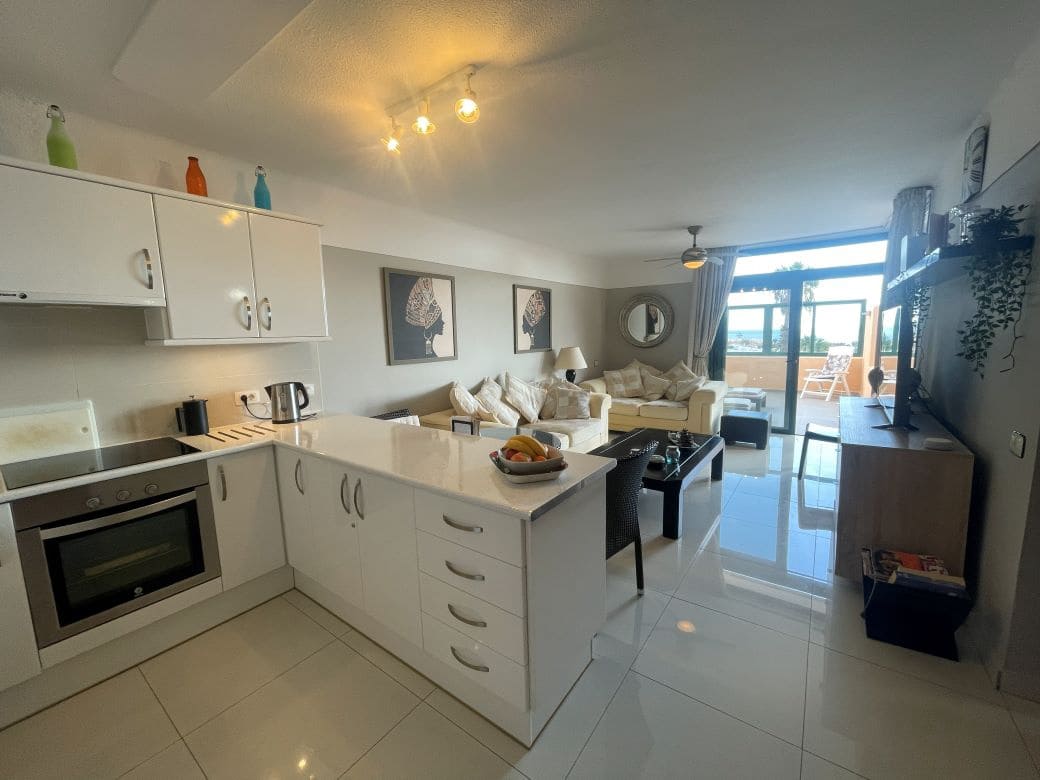 1 quarto Apartamento para venda em San Miguel de Abona com piscina - 240 000 € (Ref: 9566526)