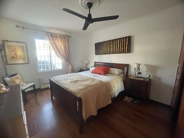 2 sypialnia Bungalow na sprzedaż w San Miguel de Abona z basenem garażem - 360 000 € (Ref: 9569391)