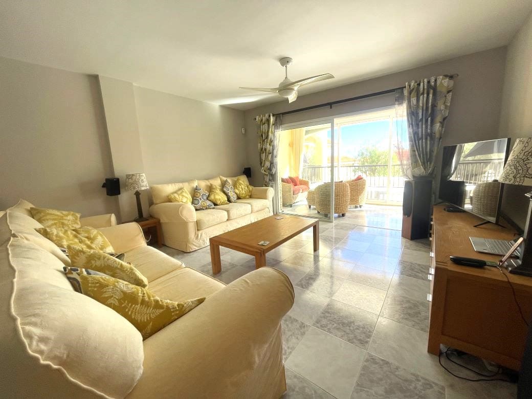 2 soveværelse Lejlighed til salg i San Miguel de Abona med swimmingpool - € 370.000 (Ref: 9569417)