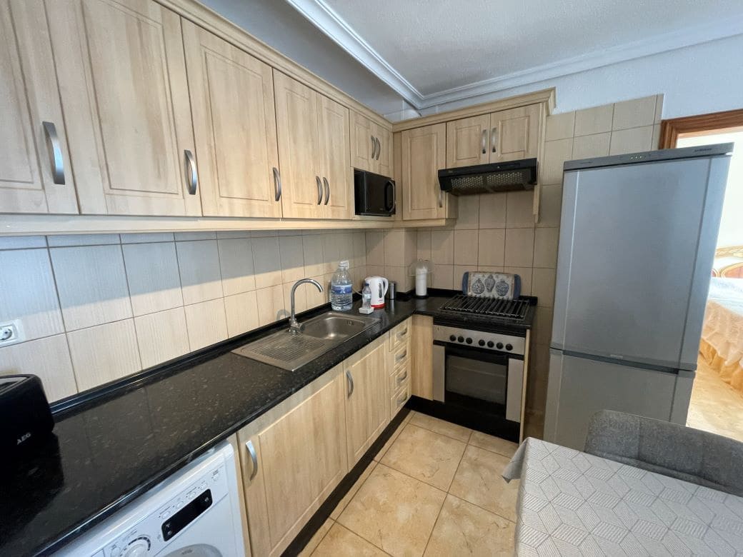 Apartamento de 2 habitaciones en San Miguel de Abona en venta con piscina - 285.000 € (Ref: 9569619)