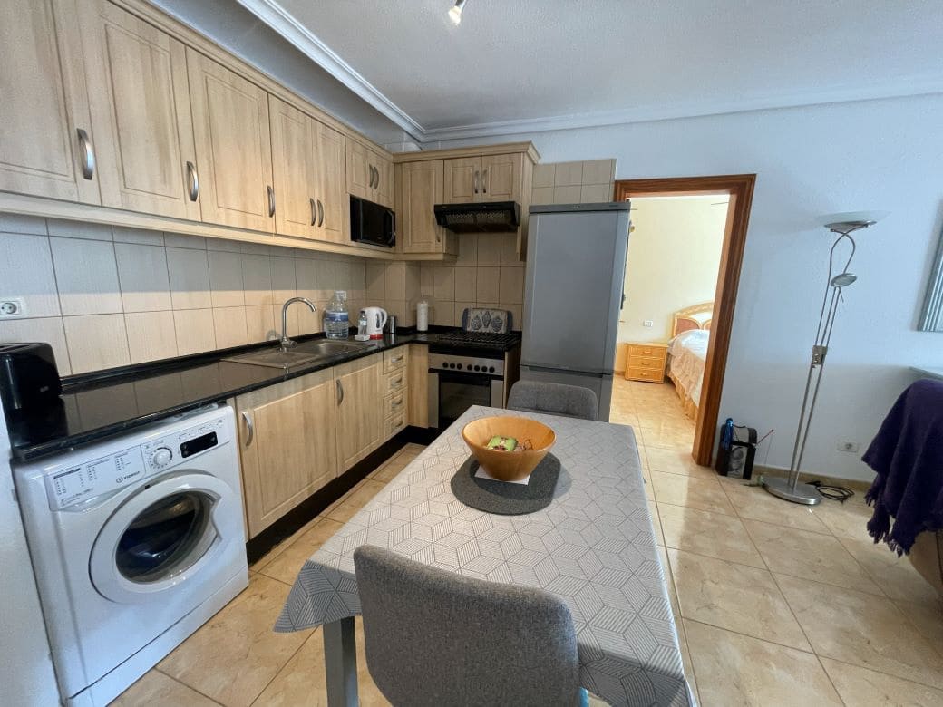 Apartamento de 2 habitaciones en San Miguel de Abona en venta con piscina - 285.000 € (Ref: 9569619)