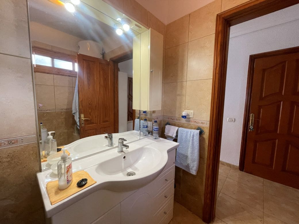 Apartamento de 2 habitaciones en San Miguel de Abona en venta con piscina - 285.000 € (Ref: 9569619)