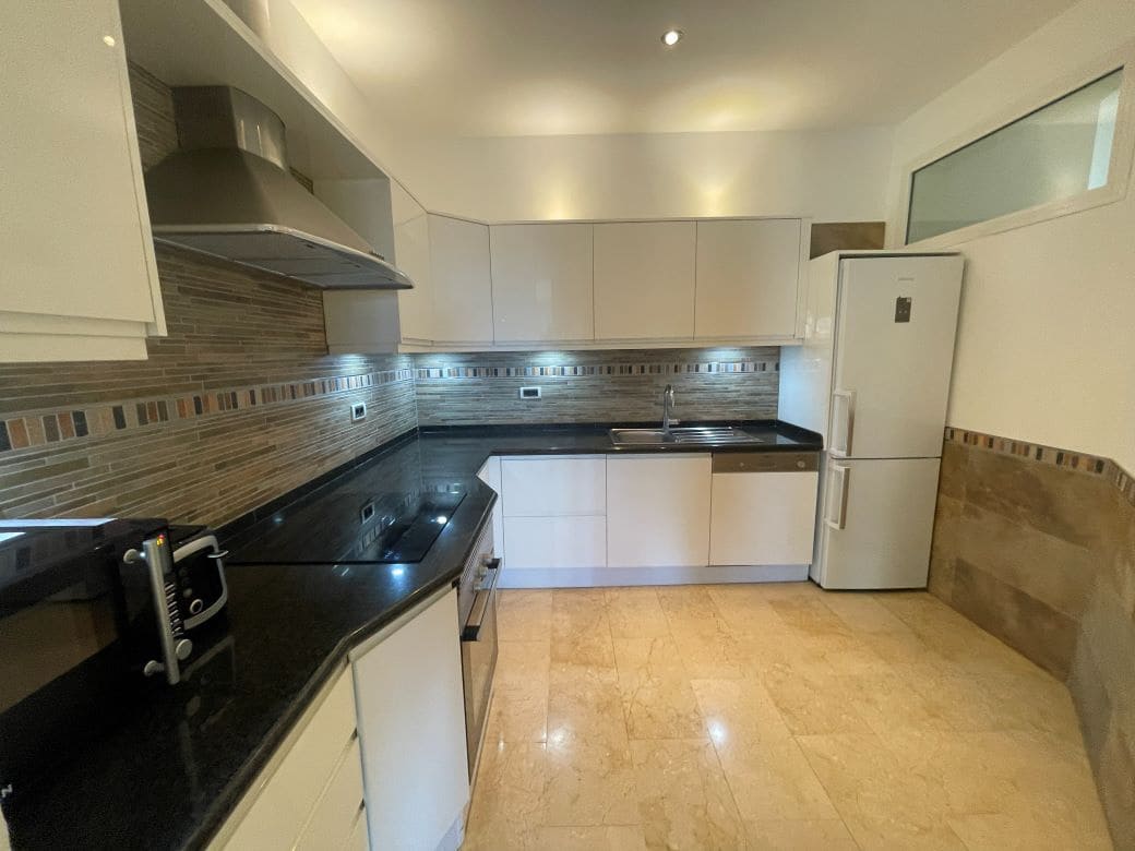 Apartamento de 2 habitaciones en Golf del Sur en venta con piscina garaje - 665.000 € (Ref: 9665353)