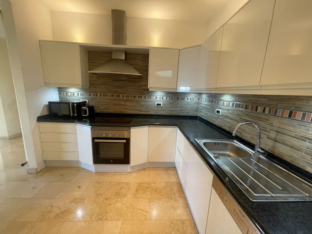 Apartamento de 2 habitaciones en Golf del Sur en venta con piscina garaje - 665.000 € (Ref: 9665353)