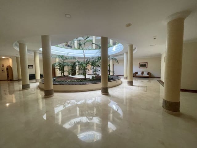 Apartamento de 2 habitaciones en Golf del Sur, San Miguel de Abona en venta con piscina garaje - 665.000 € (Ref: 9665353)