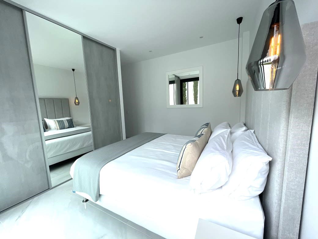 3 sovrum Villa till salu i Costa Adeje med pool garage - 1 795 000 € (Ref: 9748265)