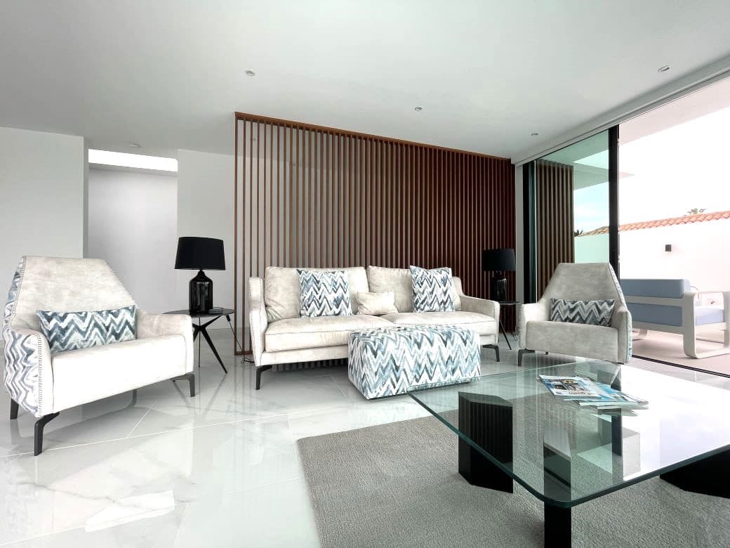 3 sovrum Villa till salu i Costa Adeje med pool garage - 1 795 000 € (Ref: 9748265)