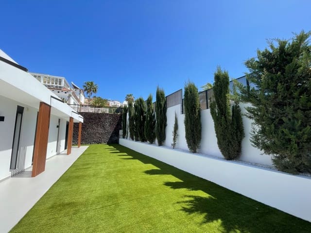 3 sovrum Villa till salu i San Eugenio Alto, Adeje med pool garage - 1 795 000 € (Ref: 9748265)