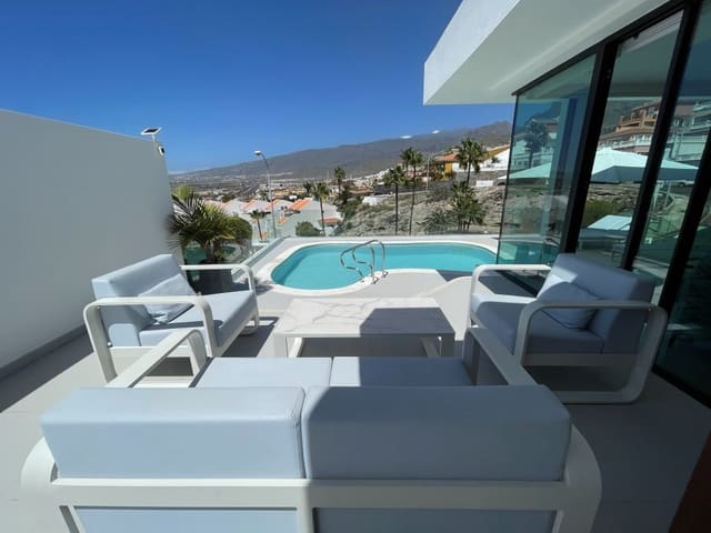 3 sovrum Villa till salu i San Eugenio Alto, Adeje med pool garage - 1 795 000 € (Ref: 9748265)