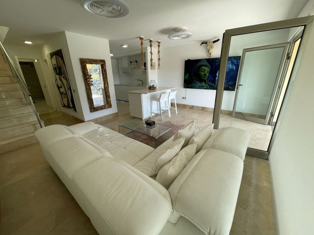 2 bedroom Terraced Villa for sale in San Miguel de Abona with pool - € 559,000 (Ref: 9769052)