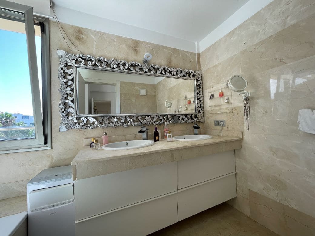 2 bedroom Terraced Villa for sale in San Miguel de Abona with pool - € 559,000 (Ref: 9769052)