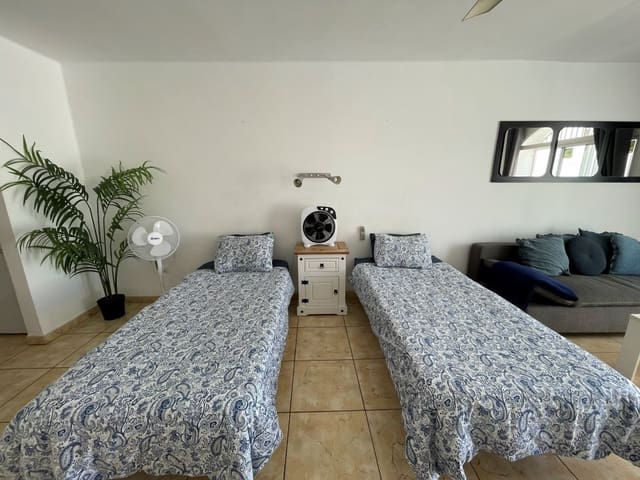 Apartamento en Adeje en venta con piscina - 279.000 € (Ref: 9814663)