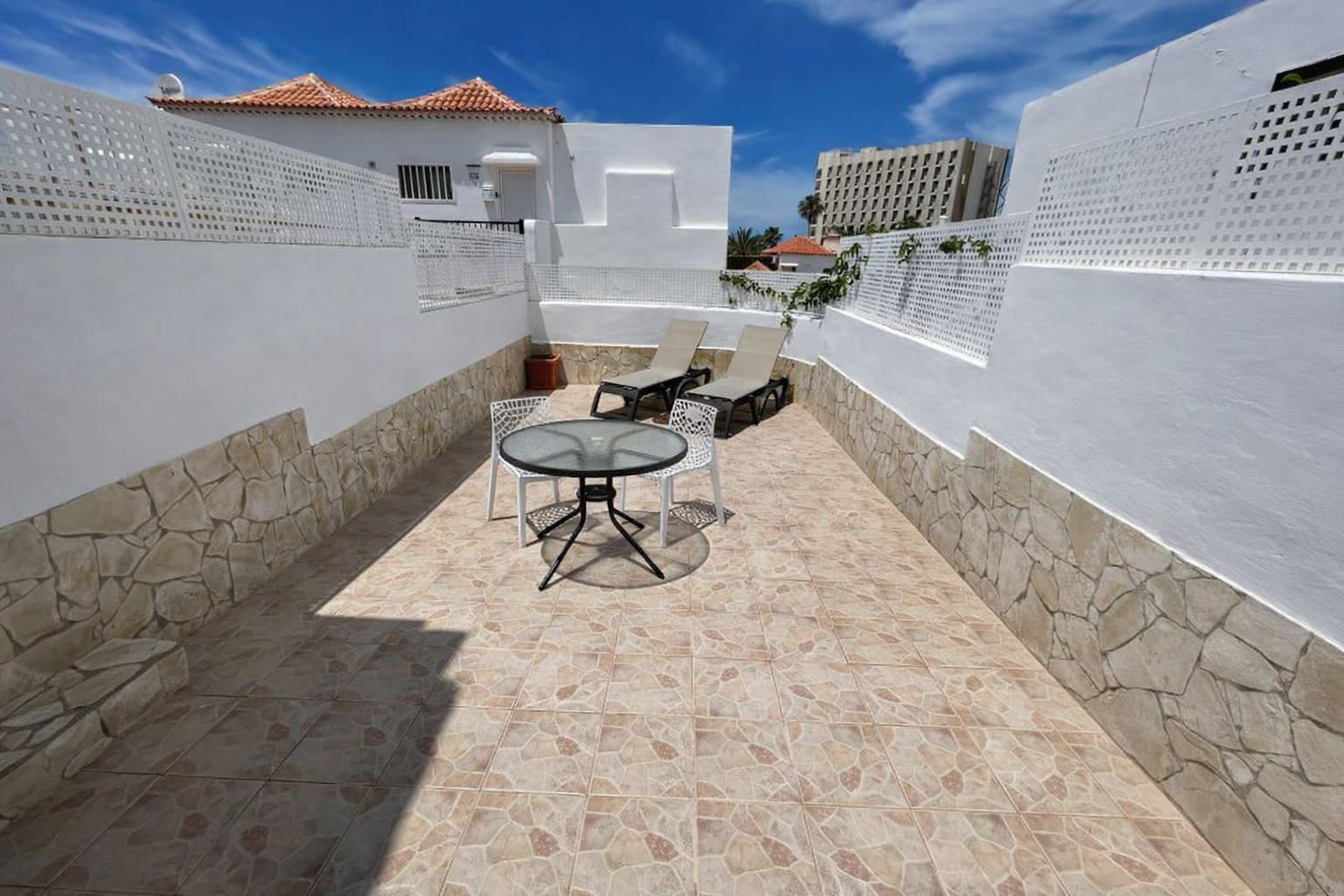 Apartamento en Adeje en venta con piscina - 279.000 € (Ref: 9814663)
