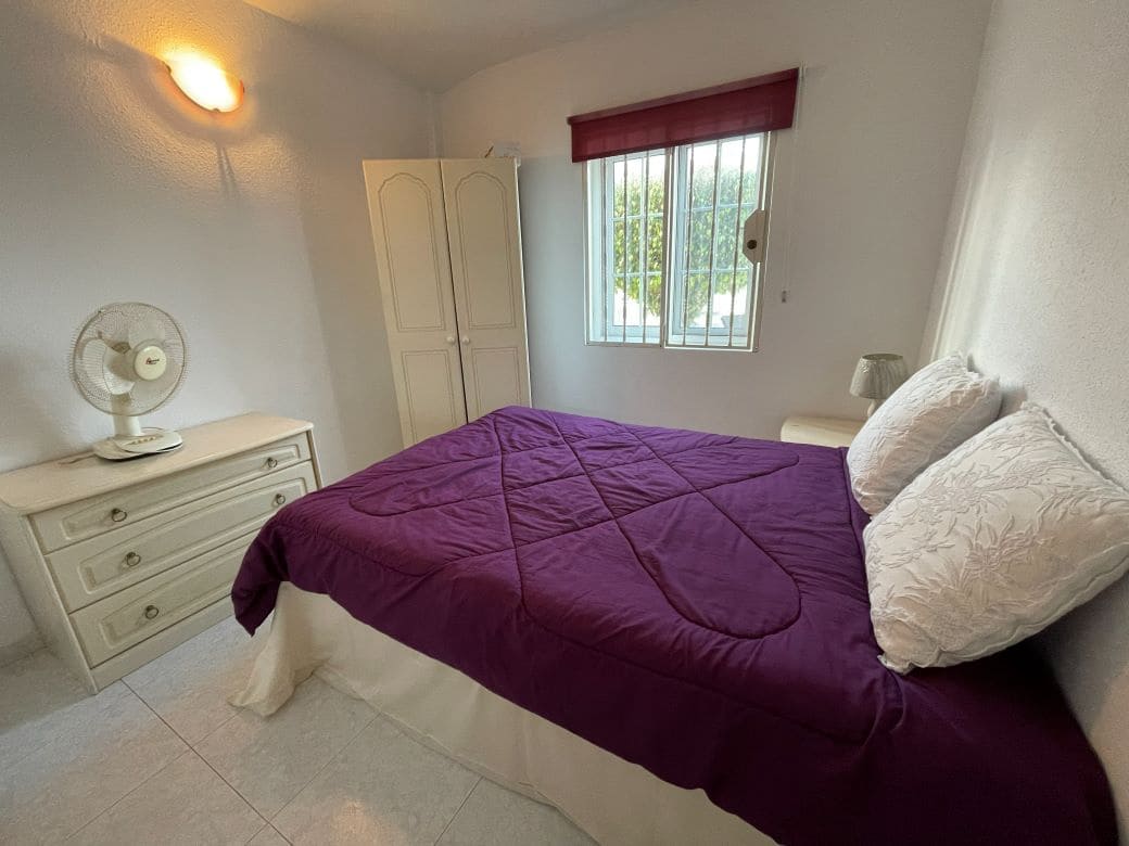 3 soveværelse Bungalow til salg i San Miguel de Abona med swimmingpool - € 295.000 (Ref: 9865879)