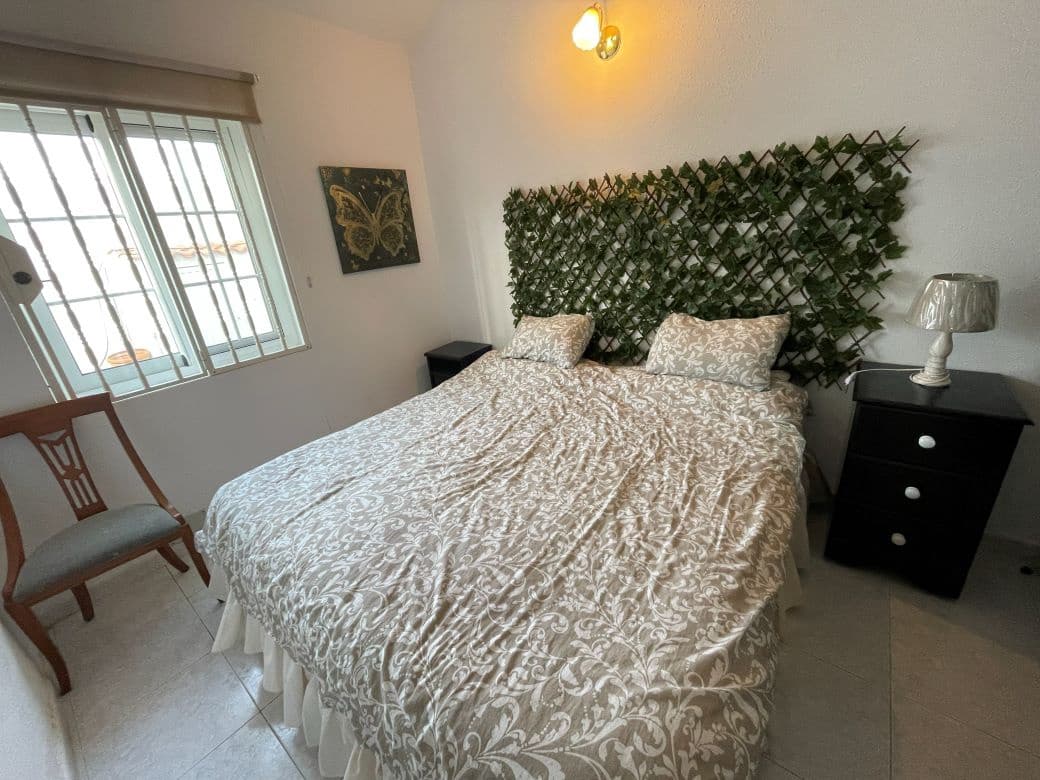 3 soveværelse Bungalow til salg i San Miguel de Abona med swimmingpool - € 295.000 (Ref: 9865879)