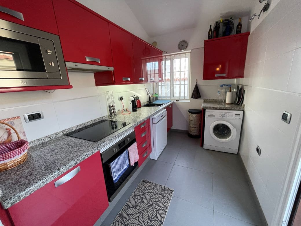 3 soveværelse Bungalow til salg i San Miguel de Abona med swimmingpool - € 295.000 (Ref: 9865879)
