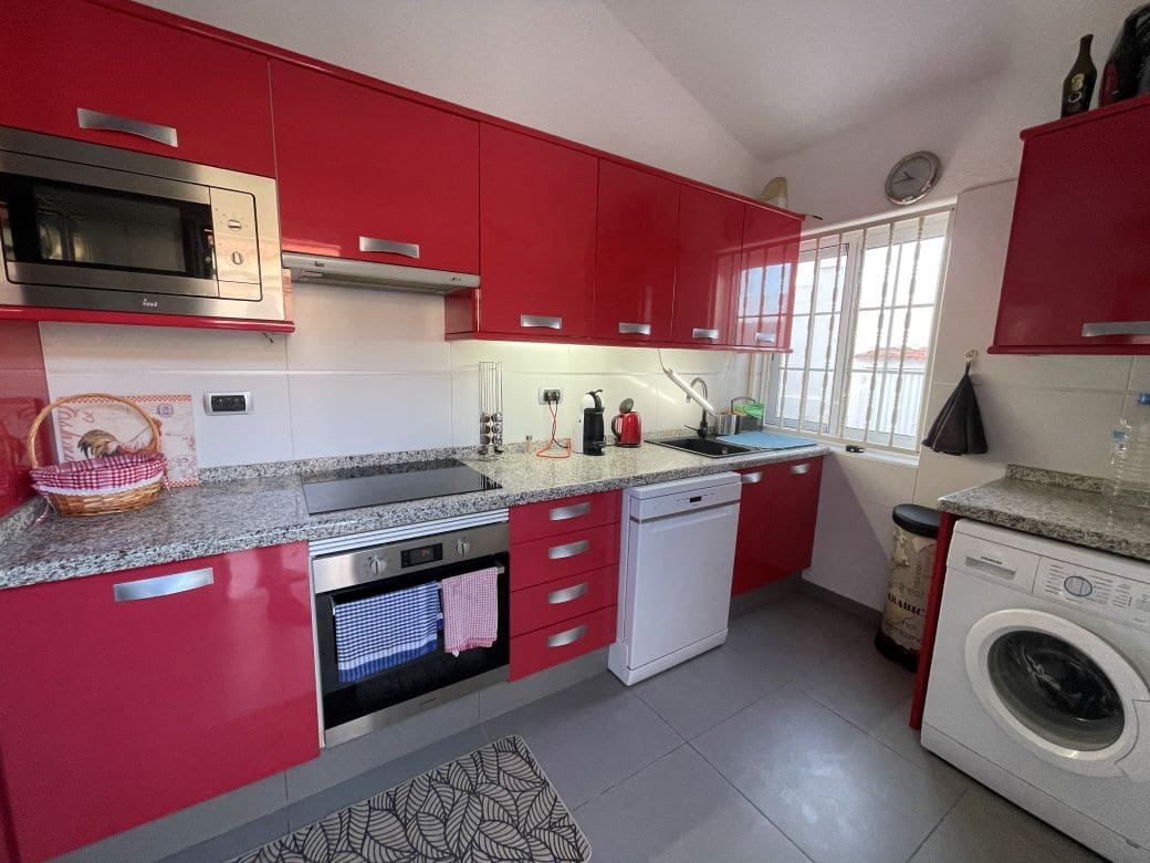 3 soveværelse Bungalow til salg i San Miguel de Abona med swimmingpool - € 295.000 (Ref: 9865879)