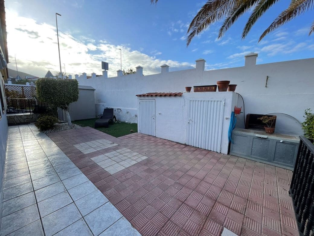 3 soveværelse Bungalow til salg i San Miguel de Abona med swimmingpool - € 295.000 (Ref: 9865879)