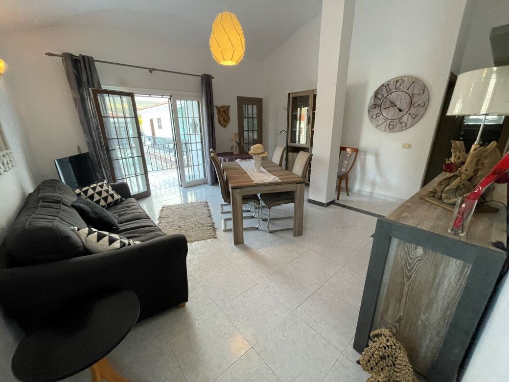3 soveværelse Bungalow til salg i San Miguel de Abona med swimmingpool - € 295.000 (Ref: 9865879)