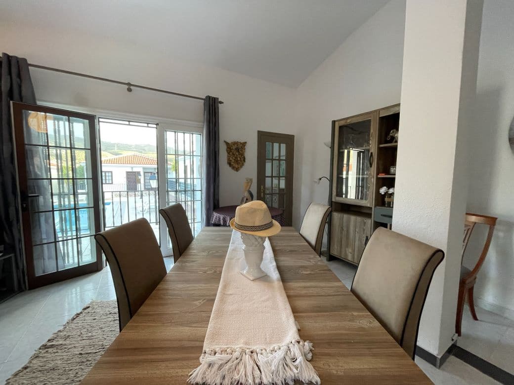 3 soveværelse Bungalow til salg i San Miguel de Abona med swimmingpool - € 295.000 (Ref: 9865879)