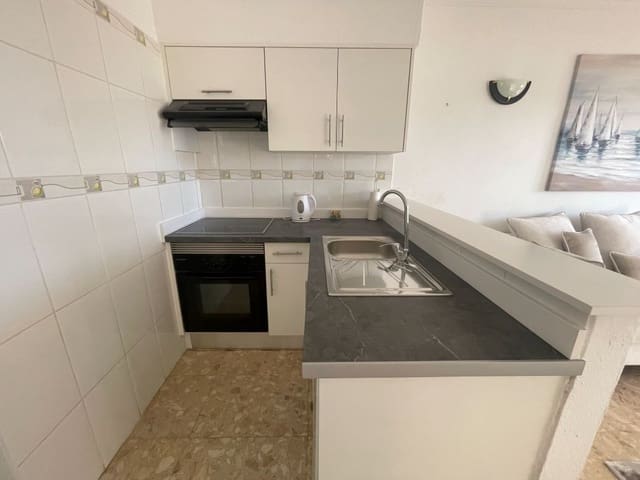 1 slaapkamer Appartement te koop in San Miguel de Abona met zwembad - € 210.000 (Ref: 9885208)