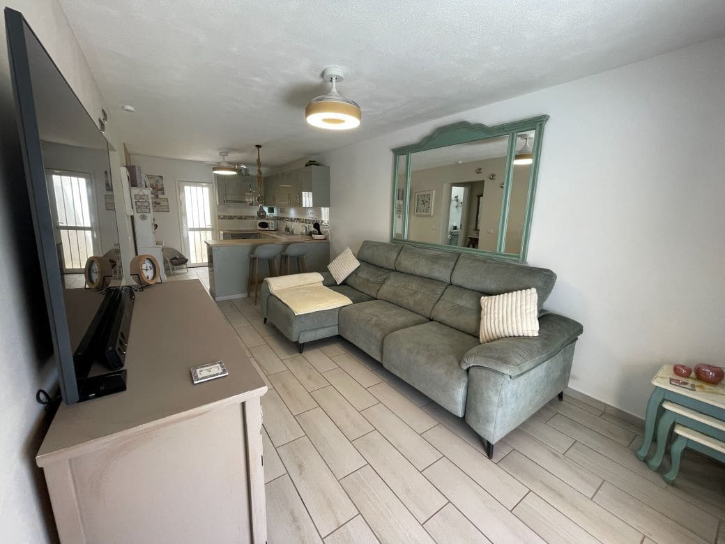 Apartamento de 1 habitación en San Miguel de Abona en venta con piscina - 225.000 € (Ref: 9914763)