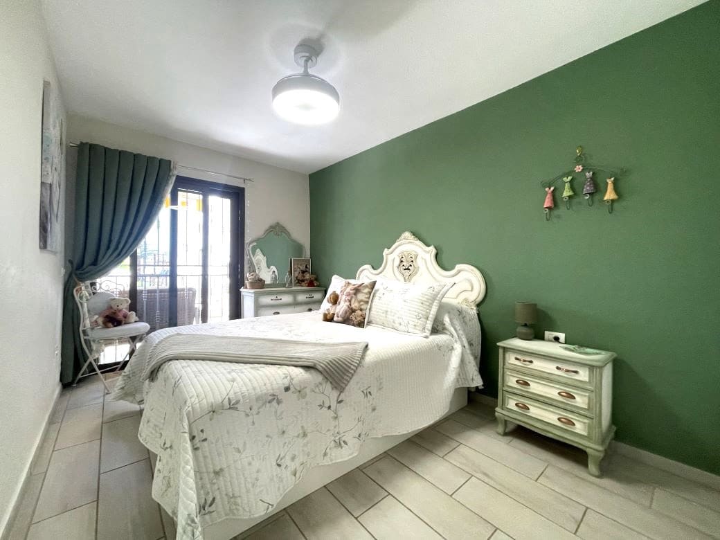 Apartamento de 1 habitación en San Miguel de Abona en venta con piscina - 225.000 € (Ref: 9914763)