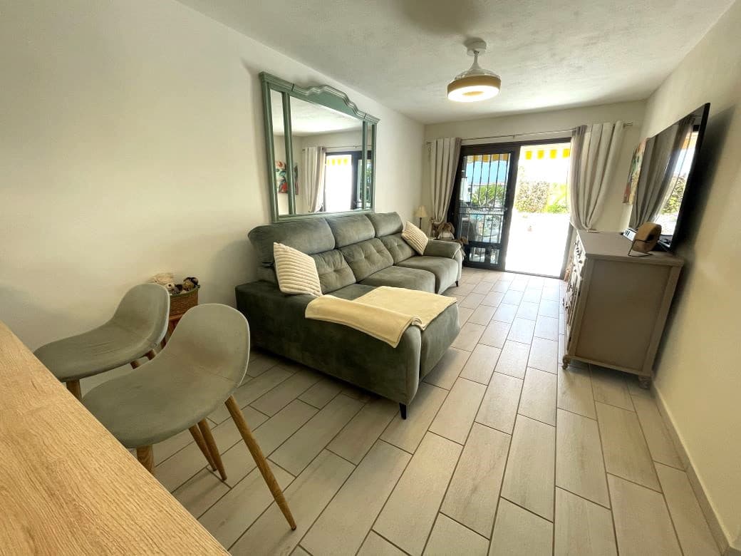 Apartamento de 1 habitación en San Miguel de Abona en venta con piscina - 225.000 € (Ref: 9914763)