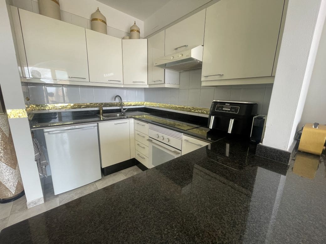 1 bedroom Apartment for sale in San Miguel de Abona with pool - € 250,000 (Ref: 9956297)