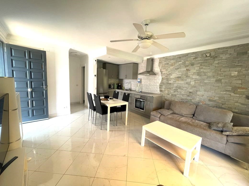 1 soveværelse Lejlighed til salg i San Miguel de Abona med swimmingpool - € 240.000 (Ref: 9961158)